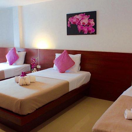 Phuket Phuthara Hostel מראה חיצוני תמונה