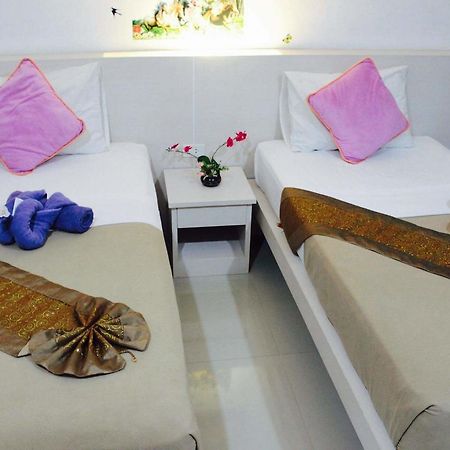 Phuket Phuthara Hostel מראה חיצוני תמונה