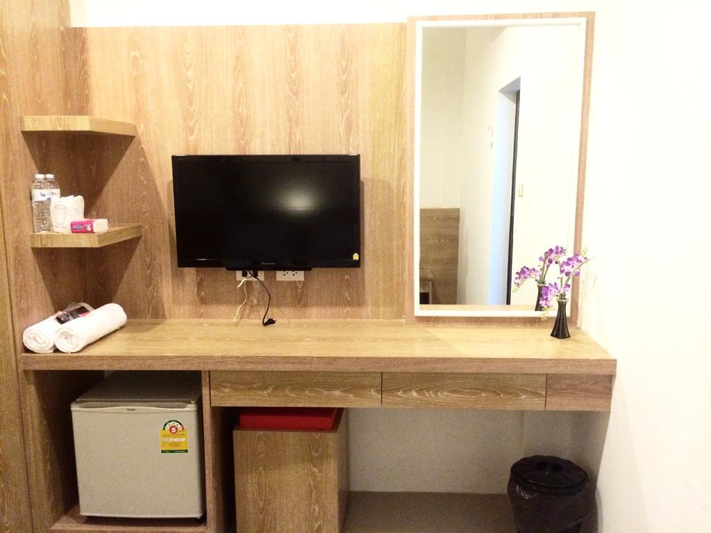 Phuket Phuthara Hostel חדר תמונה