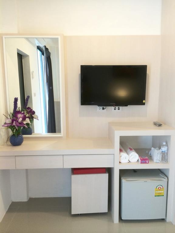 Phuket Phuthara Hostel חדר תמונה