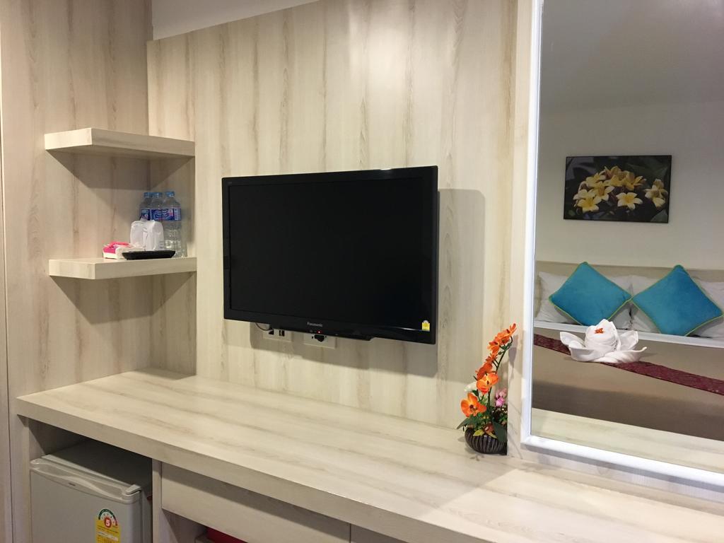 Phuket Phuthara Hostel מראה חיצוני תמונה