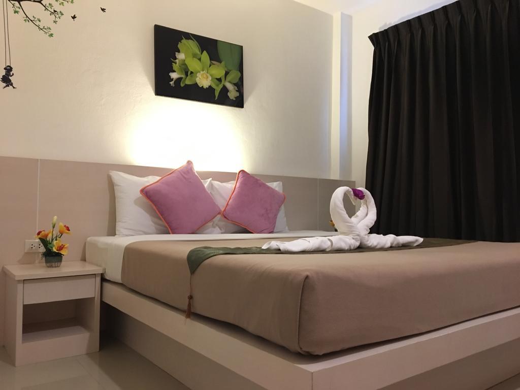 Phuket Phuthara Hostel מראה חיצוני תמונה