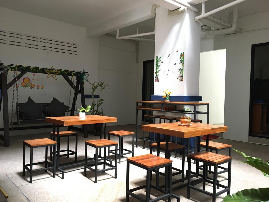 Phuket Phuthara Hostel מראה חיצוני תמונה
