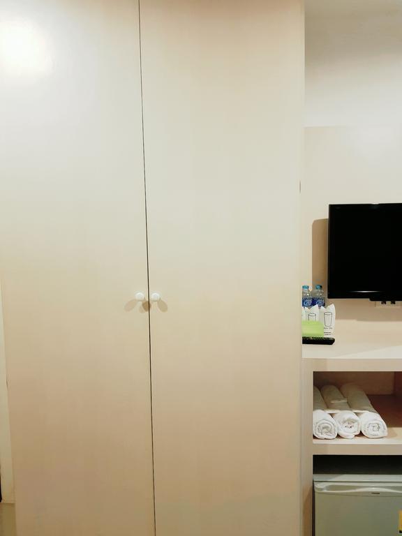 Phuket Phuthara Hostel מראה חיצוני תמונה