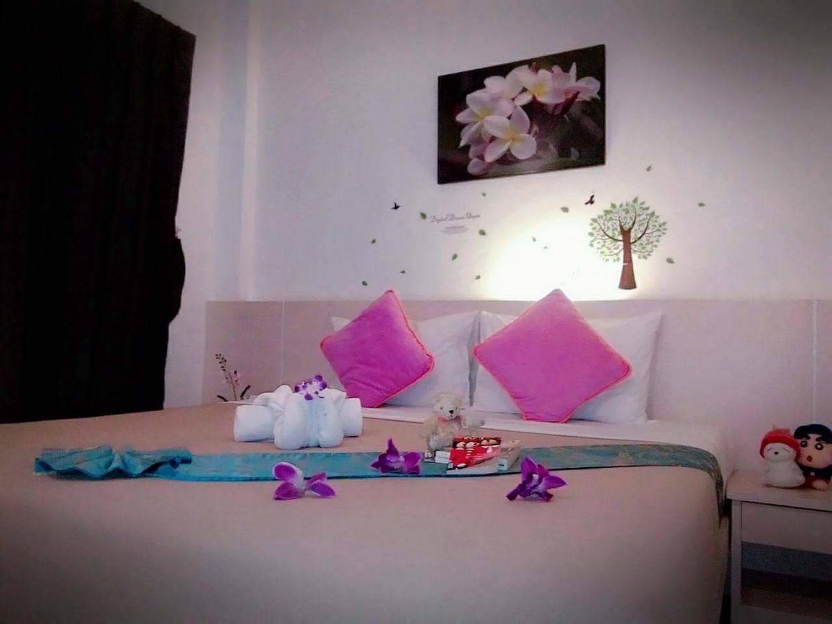 Phuket Phuthara Hostel מראה חיצוני תמונה