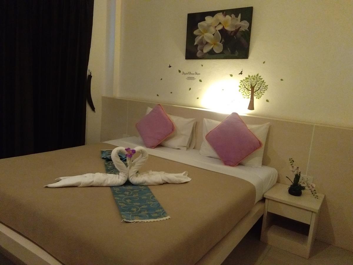Phuket Phuthara Hostel מראה חיצוני תמונה