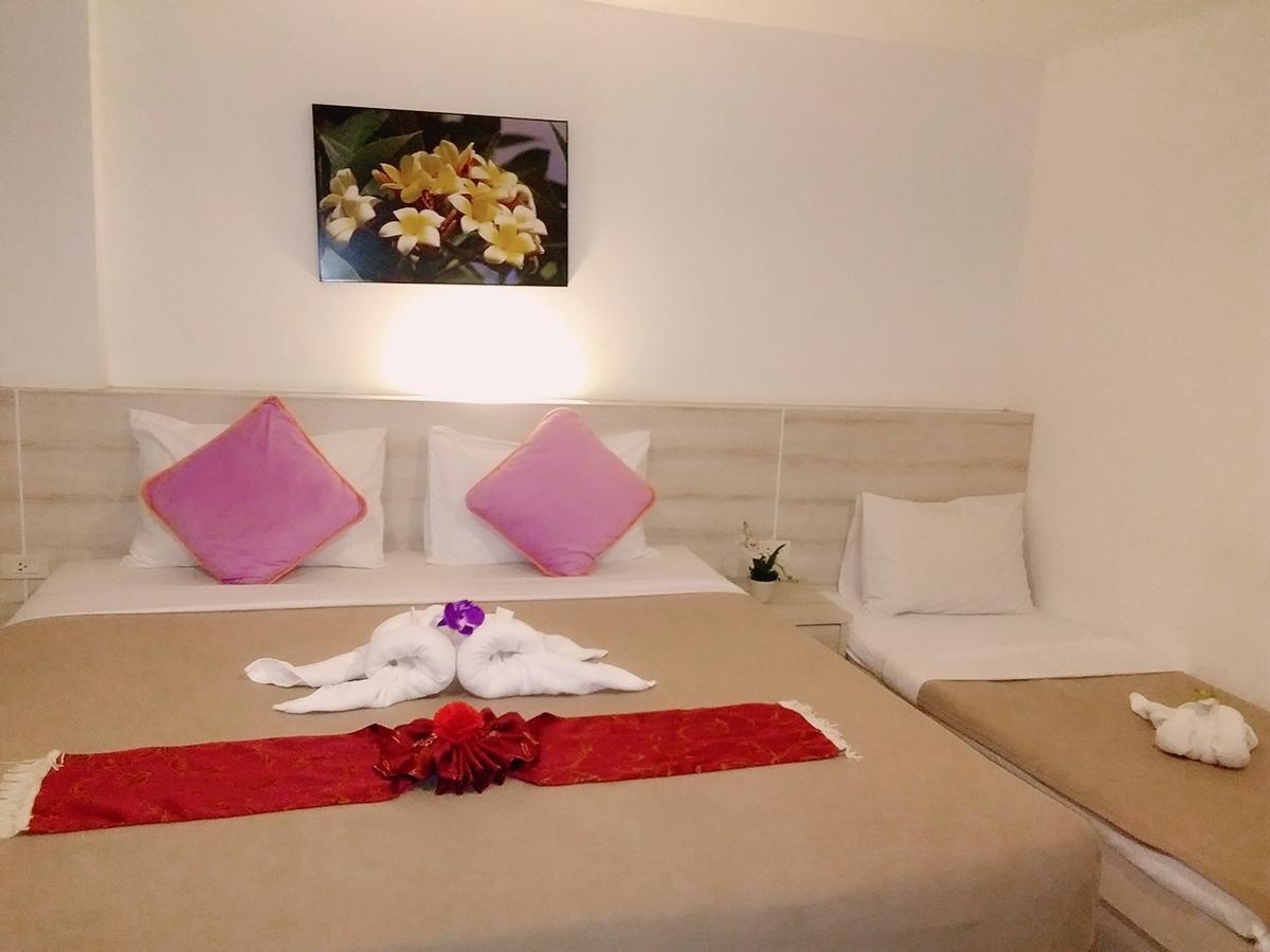 Phuket Phuthara Hostel מראה חיצוני תמונה