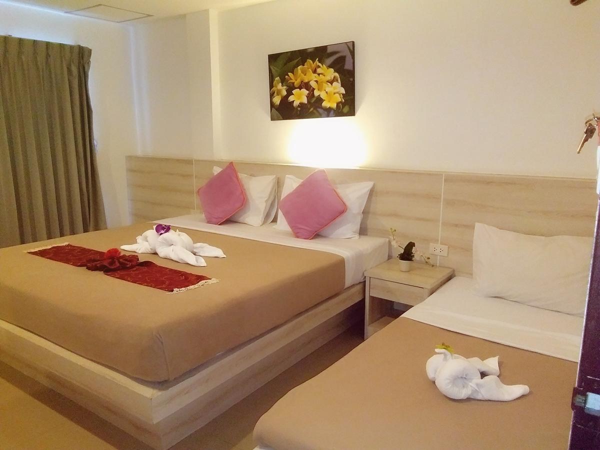 Phuket Phuthara Hostel מראה חיצוני תמונה