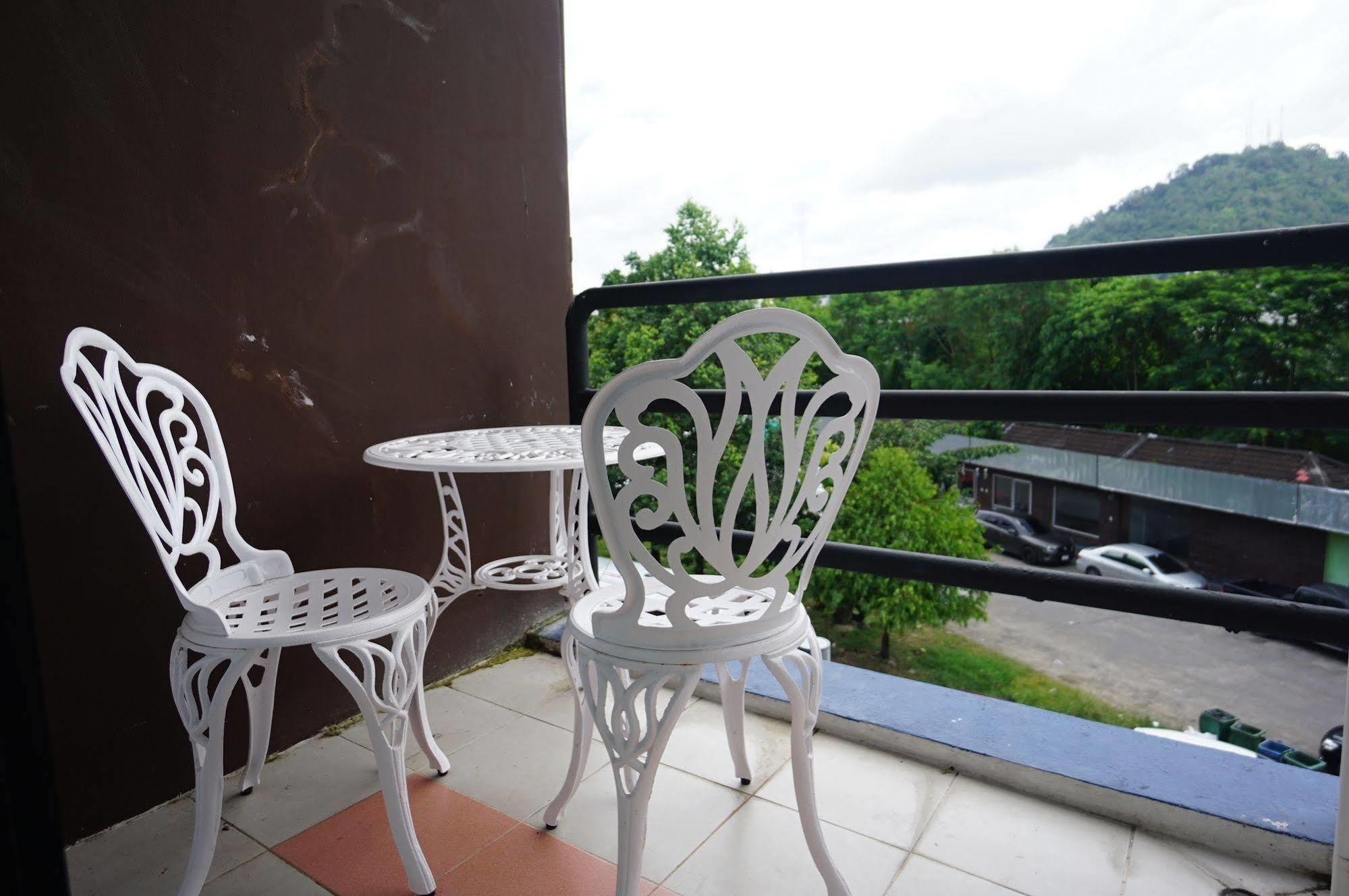 Phuket Phuthara Hostel מראה חיצוני תמונה